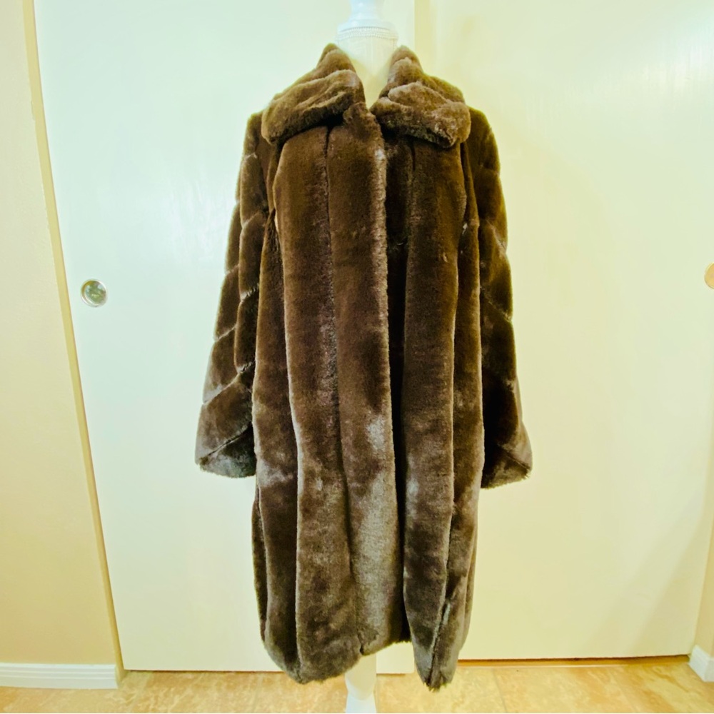 Jones New York Women’s Faux-Fur Coat